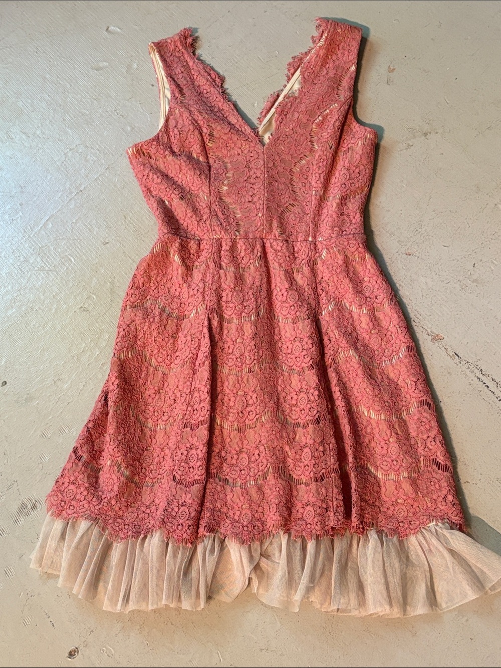 Francesca’s Coral Lace Midi Dress with Cream Tulle Hem - Picture 1 of 8